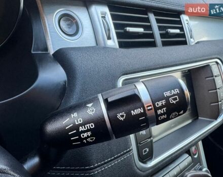 Білий Ленд Ровер Рендж Ровер Евок, об'ємом двигуна 2 л та пробігом 234 тис. км за 15300 $, фото 18 на Automoto.ua