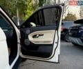 Білий Ленд Ровер Рендж Ровер Евок, об'ємом двигуна 2 л та пробігом 129 тис. км за 17500 $, фото 16 на Automoto.ua