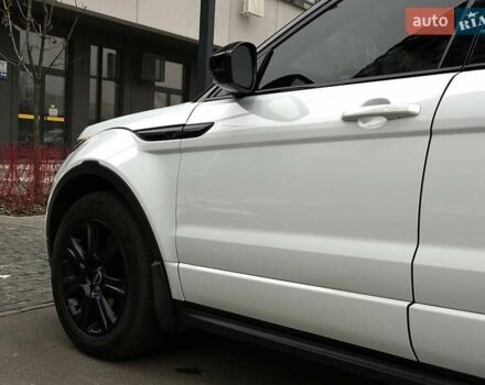 Белый Ленд Ровер Рендж Ровер Эвок, объемом двигателя 2.18 л и пробегом 140 тыс. км за 22500 $, фото 8 на Automoto.ua