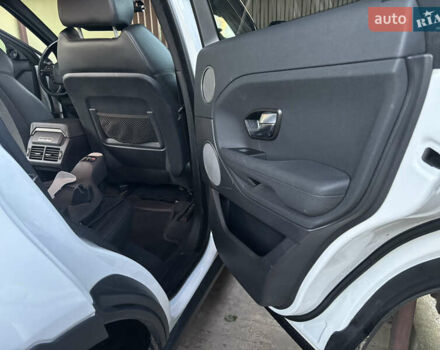 Білий Ленд Ровер Рендж Ровер Евок, об'ємом двигуна 2 л та пробігом 239 тис. км за 16000 $, фото 24 на Automoto.ua