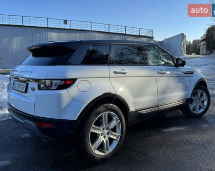 Белый Ленд Ровер Рендж Ровер Эвок, объемом двигателя 2 л и пробегом 84 тыс. км за 17800 $, фото 1 на Automoto.ua