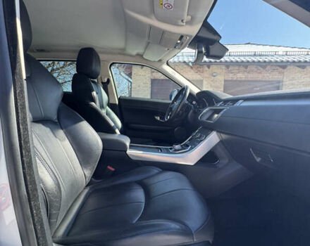 Белый Ленд Ровер Рендж Ровер Эвок, объемом двигателя 2.18 л и пробегом 114 тыс. км за 20000 $, фото 10 на Automoto.ua