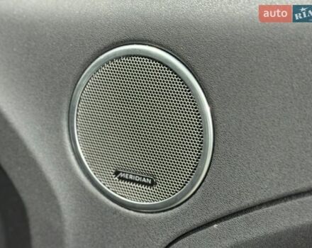 Белый Ленд Ровер Рендж Ровер Эвок, объемом двигателя 2 л и пробегом 188 тыс. км за 12200 $, фото 7 на Automoto.ua