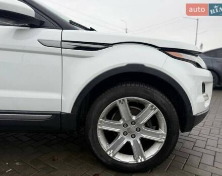 Білий Ленд Ровер Рендж Ровер Евок, об'ємом двигуна 2 л та пробігом 181 тис. км за 11600 $, фото 6 на Automoto.ua