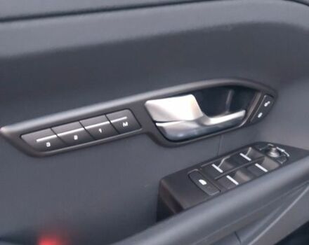 Белый Ленд Ровер Рендж Ровер Эвок, объемом двигателя 2.18 л и пробегом 197 тыс. км за 18300 $, фото 36 на Automoto.ua