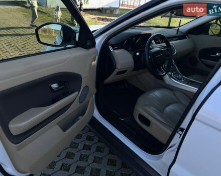 Белый Ленд Ровер Рендж Ровер Эвок, объемом двигателя 2.18 л и пробегом 126 тыс. км за 27000 $, фото 11 на Automoto.ua