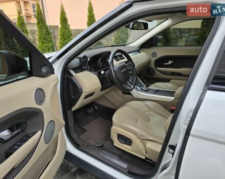 Білий Ленд Ровер Рендж Ровер Евок, об'ємом двигуна 2 л та пробігом 120 тис. км за 14600 $, фото 10 на Automoto.ua