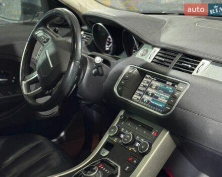 Белый Ленд Ровер Рендж Ровер Эвок, объемом двигателя 2 л и пробегом 188 тыс. км за 12200 $, фото 3 на Automoto.ua