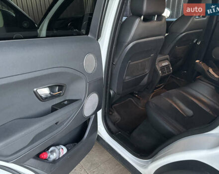 Білий Ленд Ровер Рендж Ровер Евок, об'ємом двигуна 2 л та пробігом 239 тис. км за 16000 $, фото 20 на Automoto.ua