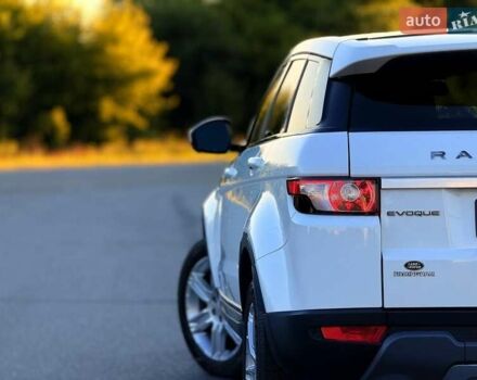 Білий Ленд Ровер Рендж Ровер Евок, об'ємом двигуна 2 л та пробігом 212 тис. км за 16800 $, фото 8 на Automoto.ua