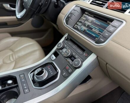 Белый Ленд Ровер Рендж Ровер Эвок, объемом двигателя 2 л и пробегом 133 тыс. км за 19800 $, фото 26 на Automoto.ua