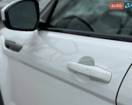 Белый Ленд Ровер Рендж Ровер Эвок, объемом двигателя 2 л и пробегом 133 тыс. км за 19800 $, фото 7 на Automoto.ua