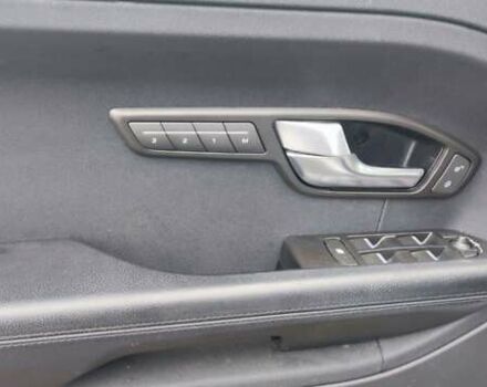 Білий Ленд Ровер Рендж Ровер Евок, об'ємом двигуна 2.18 л та пробігом 149 тис. км за 22550 $, фото 5 на Automoto.ua