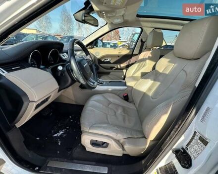 Білий Ленд Ровер Рендж Ровер Евок, об'ємом двигуна 2 л та пробігом 200 тис. км за 11300 $, фото 7 на Automoto.ua