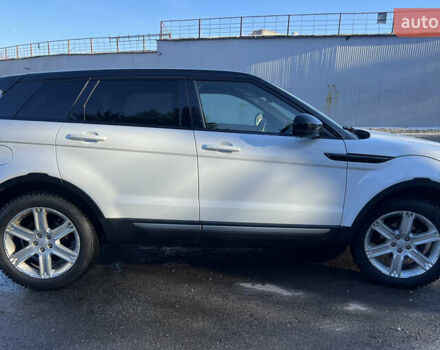 Белый Ленд Ровер Рендж Ровер Эвок, объемом двигателя 2 л и пробегом 84 тыс. км за 17800 $, фото 2 на Automoto.ua
