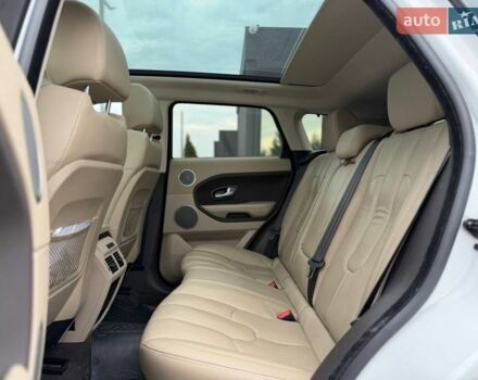 Белый Ленд Ровер Рендж Ровер Эвок, объемом двигателя 2 л и пробегом 133 тыс. км за 19800 $, фото 18 на Automoto.ua