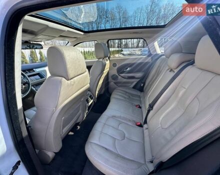 Білий Ленд Ровер Рендж Ровер Евок, об'ємом двигуна 2 л та пробігом 201 тис. км за 10990 $, фото 16 на Automoto.ua