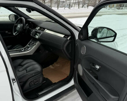 Білий Ленд Ровер Рендж Ровер Евок, об'ємом двигуна 2 л та пробігом 149 тис. км за 17500 $, фото 39 на Automoto.ua