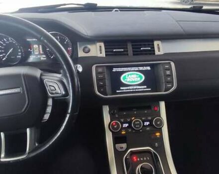 Белый Ленд Ровер Рендж Ровер Эвок, объемом двигателя 2.18 л и пробегом 149 тыс. км за 21900 $, фото 7 на Automoto.ua