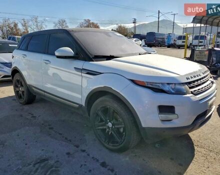Белый Ленд Ровер Рендж Ровер Эвок, объемом двигателя 2 л и пробегом 152 тыс. км за 3700 $, фото 3 на Automoto.ua