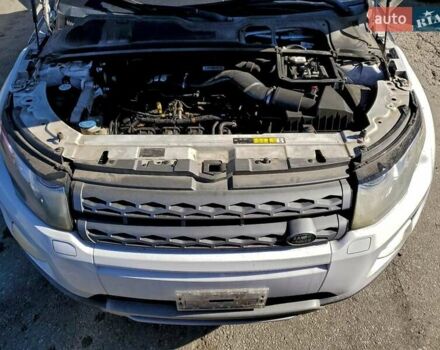 Белый Ленд Ровер Рендж Ровер Эвок, объемом двигателя 2 л и пробегом 152 тыс. км за 3700 $, фото 12 на Automoto.ua