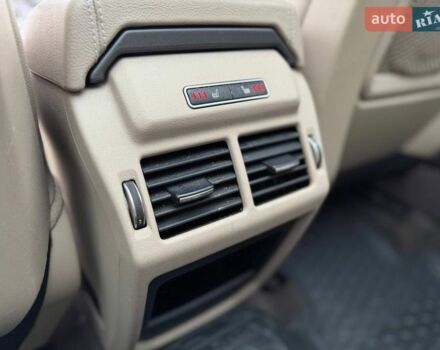 Белый Ленд Ровер Рендж Ровер Эвок, объемом двигателя 2 л и пробегом 133 тыс. км за 19800 $, фото 19 на Automoto.ua