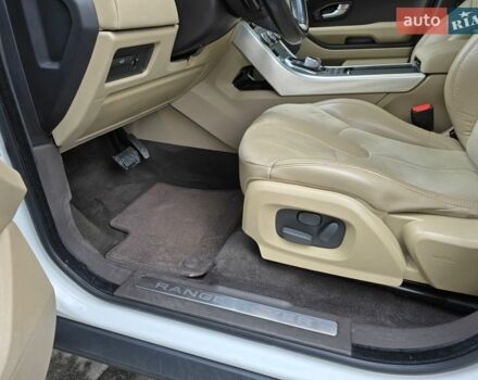 Білий Ленд Ровер Рендж Ровер Евок, об'ємом двигуна 2 л та пробігом 120 тис. км за 14600 $, фото 13 на Automoto.ua