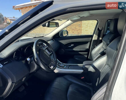 Белый Ленд Ровер Рендж Ровер Эвок, объемом двигателя 2.18 л и пробегом 114 тыс. км за 20000 $, фото 6 на Automoto.ua