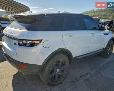 Белый Ленд Ровер Рендж Ровер Эвок, объемом двигателя 2 л и пробегом 152 тыс. км за 3700 $, фото 2 на Automoto.ua