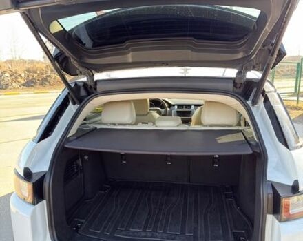 Белый Ленд Ровер Рендж Ровер Эвок, объемом двигателя 2 л и пробегом 143 тыс. км за 17900 $, фото 16 на Automoto.ua