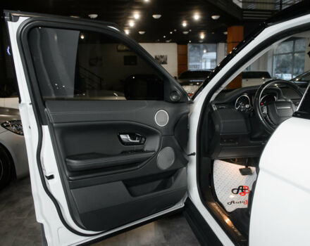 Білий Ленд Ровер Рендж Ровер Евок, об'ємом двигуна 22 л та пробігом 81 тис. км за 32000 $, фото 15 на Automoto.ua
