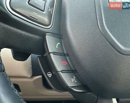 Білий Ленд Ровер Рендж Ровер Евок, об'ємом двигуна 2 л та пробігом 130 тис. км за 18000 $, фото 31 на Automoto.ua