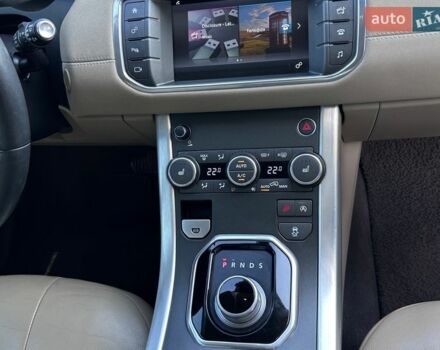 Белый Ленд Ровер Рендж Ровер Эвок, объемом двигателя 2.18 л и пробегом 126 тыс. км за 27000 $, фото 10 на Automoto.ua