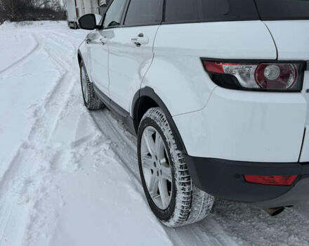 Білий Ленд Ровер Рендж Ровер Евок, об'ємом двигуна 2 л та пробігом 149 тис. км за 17500 $, фото 4 на Automoto.ua