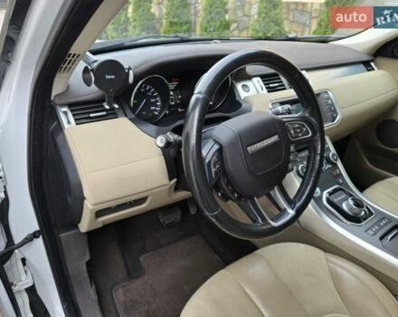 Білий Ленд Ровер Рендж Ровер Евок, об'ємом двигуна 2 л та пробігом 120 тис. км за 14600 $, фото 12 на Automoto.ua