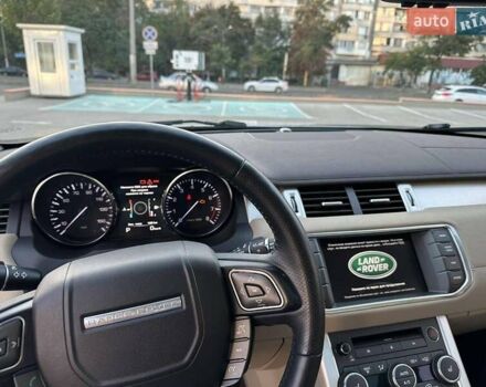 Білий Ленд Ровер Рендж Ровер Евок, об'ємом двигуна 2 л та пробігом 130 тис. км за 18000 $, фото 24 на Automoto.ua