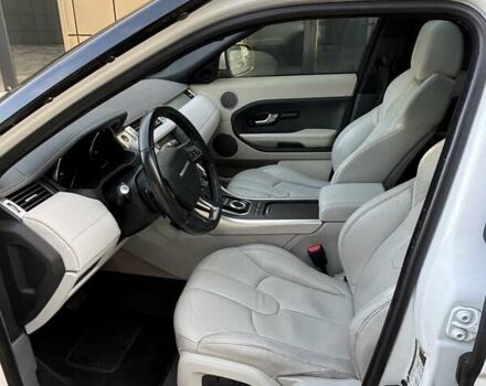 Білий Ленд Ровер Рендж Ровер Евок, об'ємом двигуна 2 л та пробігом 150 тис. км за 17500 $, фото 11 на Automoto.ua