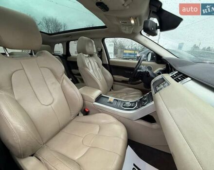 Білий Ленд Ровер Рендж Ровер Евок, об'ємом двигуна 2 л та пробігом 181 тис. км за 11600 $, фото 17 на Automoto.ua