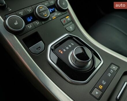 Белый Ленд Ровер Рендж Ровер Эвок, объемом двигателя 2.2 л и пробегом 113 тыс. км за 20724 $, фото 18 на Automoto.ua