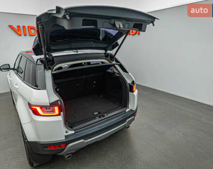 Білий Ленд Ровер Рендж Ровер Евок, об'ємом двигуна 2.2 л та пробігом 75 тис. км за 23663 $, фото 6 на Automoto.ua