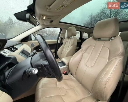 Білий Ленд Ровер Рендж Ровер Евок, об'ємом двигуна 2 л та пробігом 181 тис. км за 11600 $, фото 10 на Automoto.ua