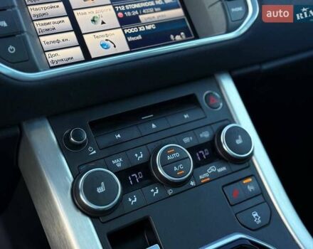 Білий Ленд Ровер Рендж Ровер Евок, об'ємом двигуна 2 л та пробігом 212 тис. км за 16800 $, фото 24 на Automoto.ua