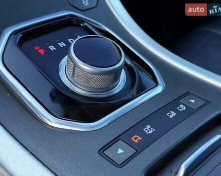 Білий Ленд Ровер Рендж Ровер Евок, об'ємом двигуна 2 л та пробігом 212 тис. км за 16800 $, фото 17 на Automoto.ua