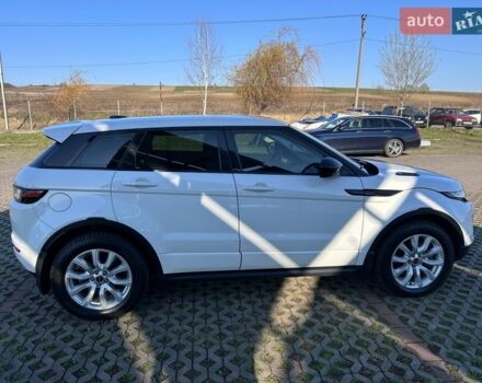 Белый Ленд Ровер Рендж Ровер Эвок, объемом двигателя 2.18 л и пробегом 126 тыс. км за 27000 $, фото 6 на Automoto.ua