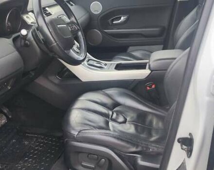 Белый Ленд Ровер Рендж Ровер Эвок, объемом двигателя 2.18 л и пробегом 149 тыс. км за 21900 $, фото 3 на Automoto.ua