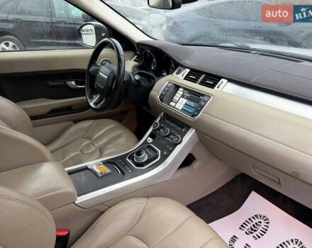 Білий Ленд Ровер Рендж Ровер Евок, об'ємом двигуна 2 л та пробігом 181 тис. км за 11600 $, фото 16 на Automoto.ua