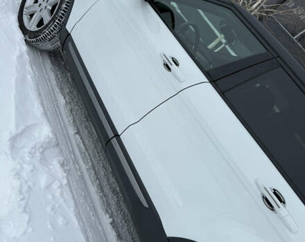 Білий Ленд Ровер Рендж Ровер Евок, об'ємом двигуна 2 л та пробігом 149 тис. км за 17500 $, фото 5 на Automoto.ua