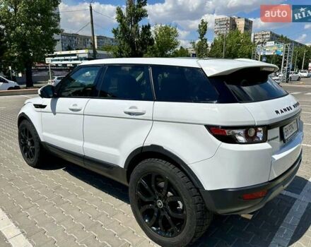 Білий Ленд Ровер Рендж Ровер Евок, об'ємом двигуна 2 л та пробігом 130 тис. км за 18000 $, фото 6 на Automoto.ua