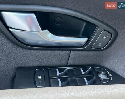 Белый Ленд Ровер Рендж Ровер Эвок, объемом двигателя 2 л и пробегом 68 тыс. км за 23490 $, фото 13 на Automoto.ua