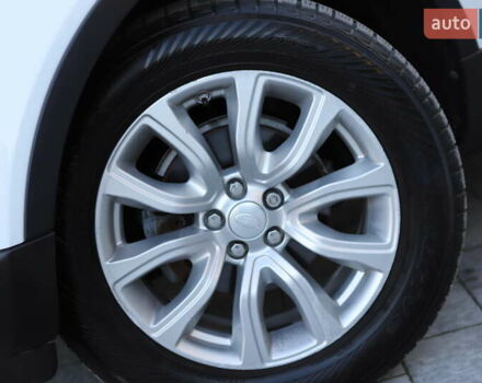 Білий Ленд Ровер Рендж Ровер Евок, об'ємом двигуна 2.2 л та пробігом 94 тис. км за 23899 $, фото 10 на Automoto.ua